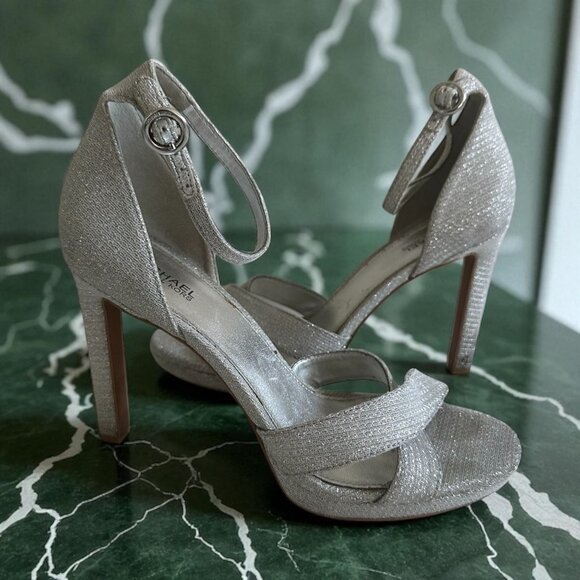 MICHAEL KORS Silver Fabric Ankle Strap Heels Size 7.5 - Picture 1 of 11